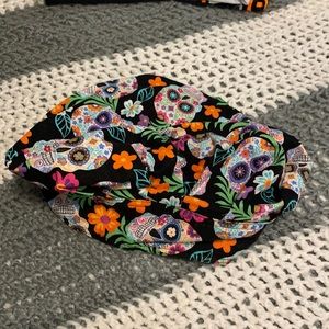 Bouffant style scrub cap